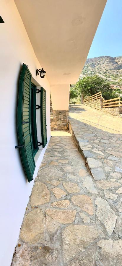 Apartment Haroupia The